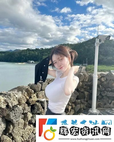 蘭姨捂著嘴怕發出聲音吵到
